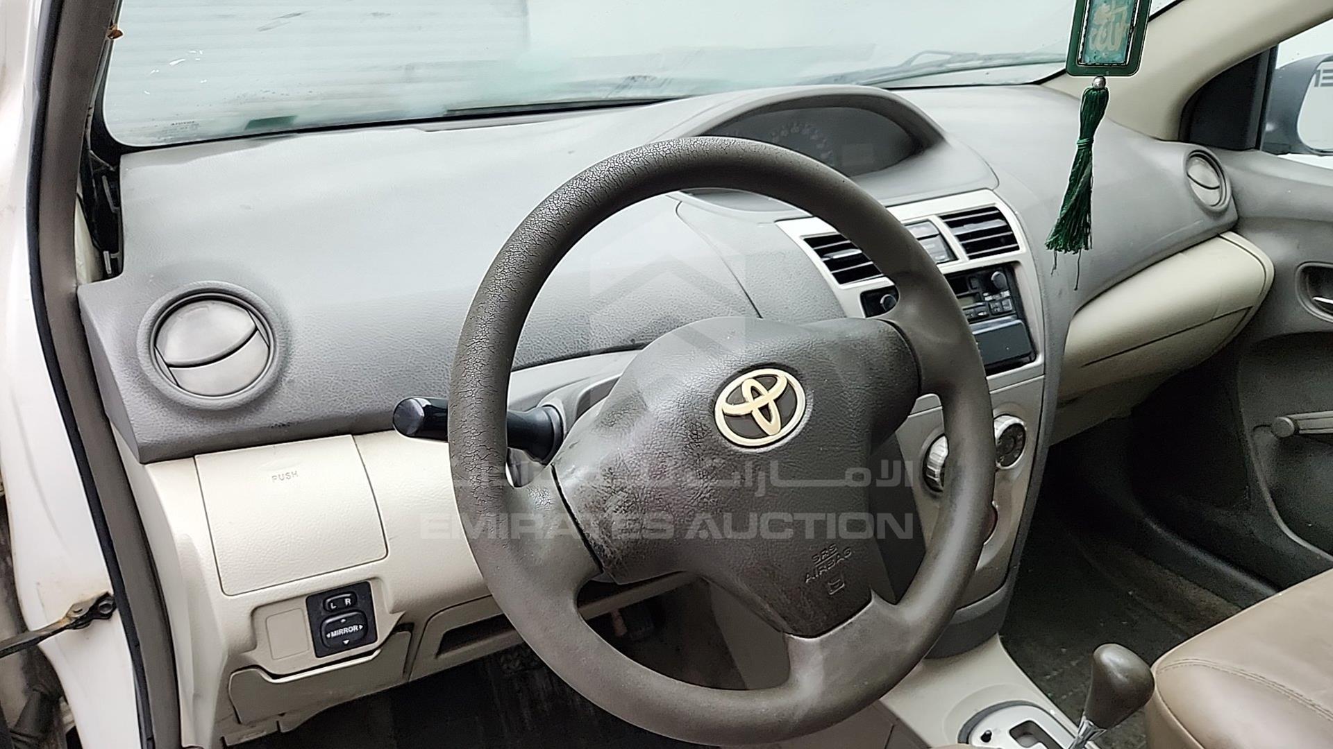 2009 TOYOTA YARIS VIN: JTDBW923494025721