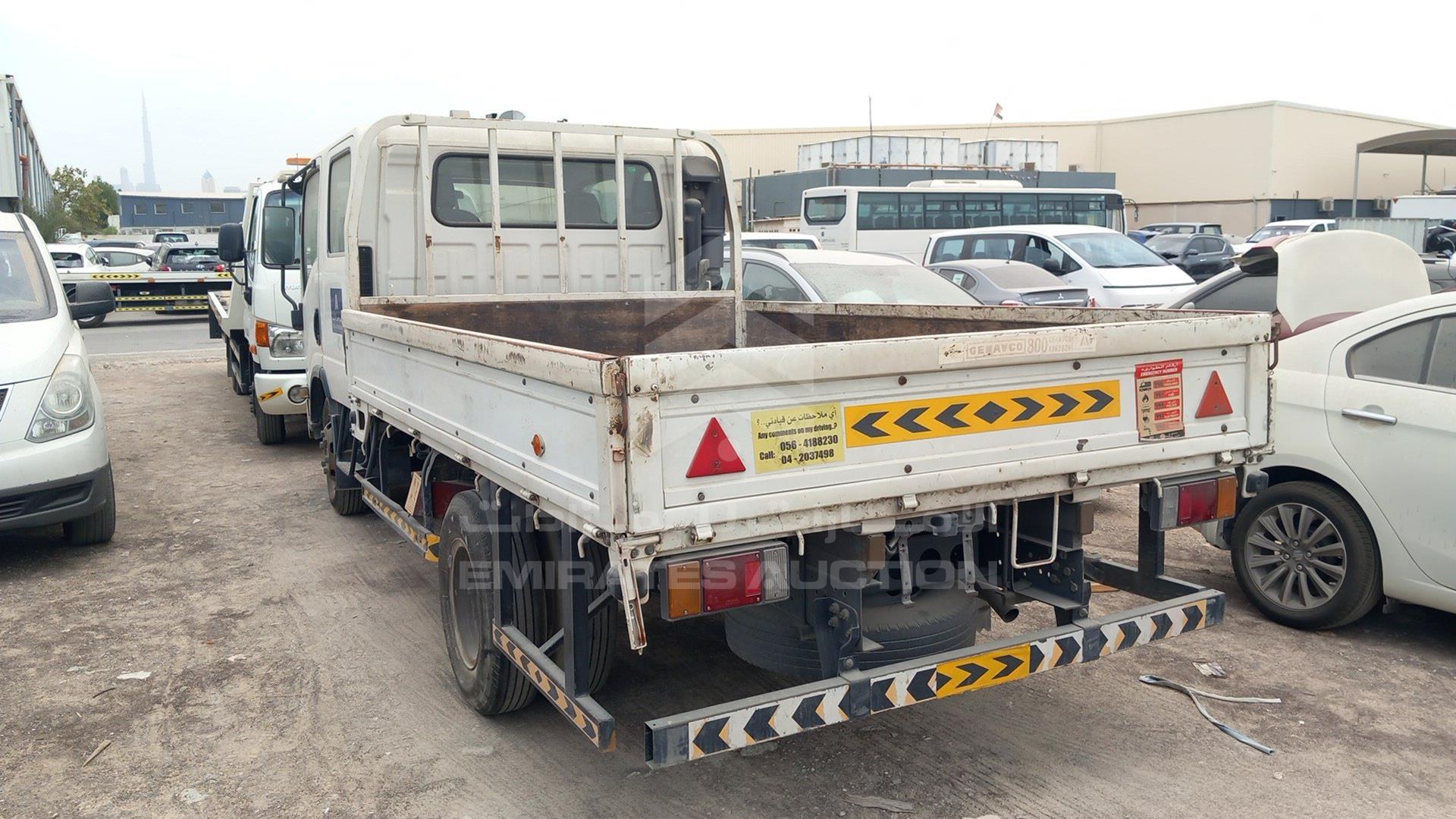 2014 ISUZU NPR VIN: JAMKP33T3E7P19487