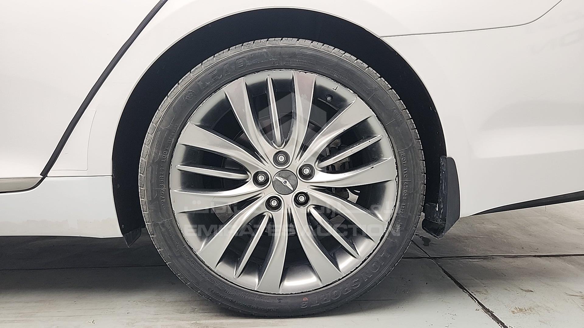 2015 HYUNDAI GENESIS VIN: KMHGN41EBFU057576