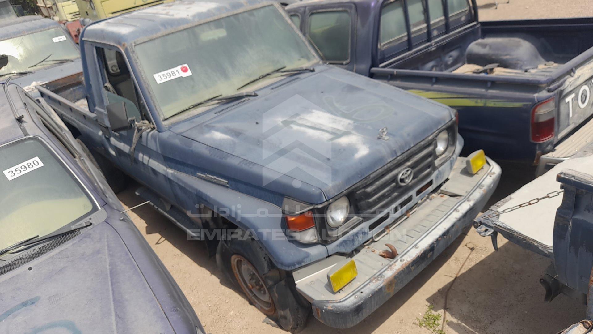 2005 TOYOTA LAND CRUISER VIN: JTFLB71J758007101