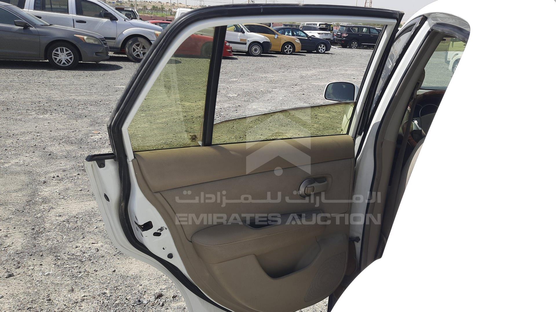 2007 NISSAN TIIDA VIN: JN1CC11C07T010140