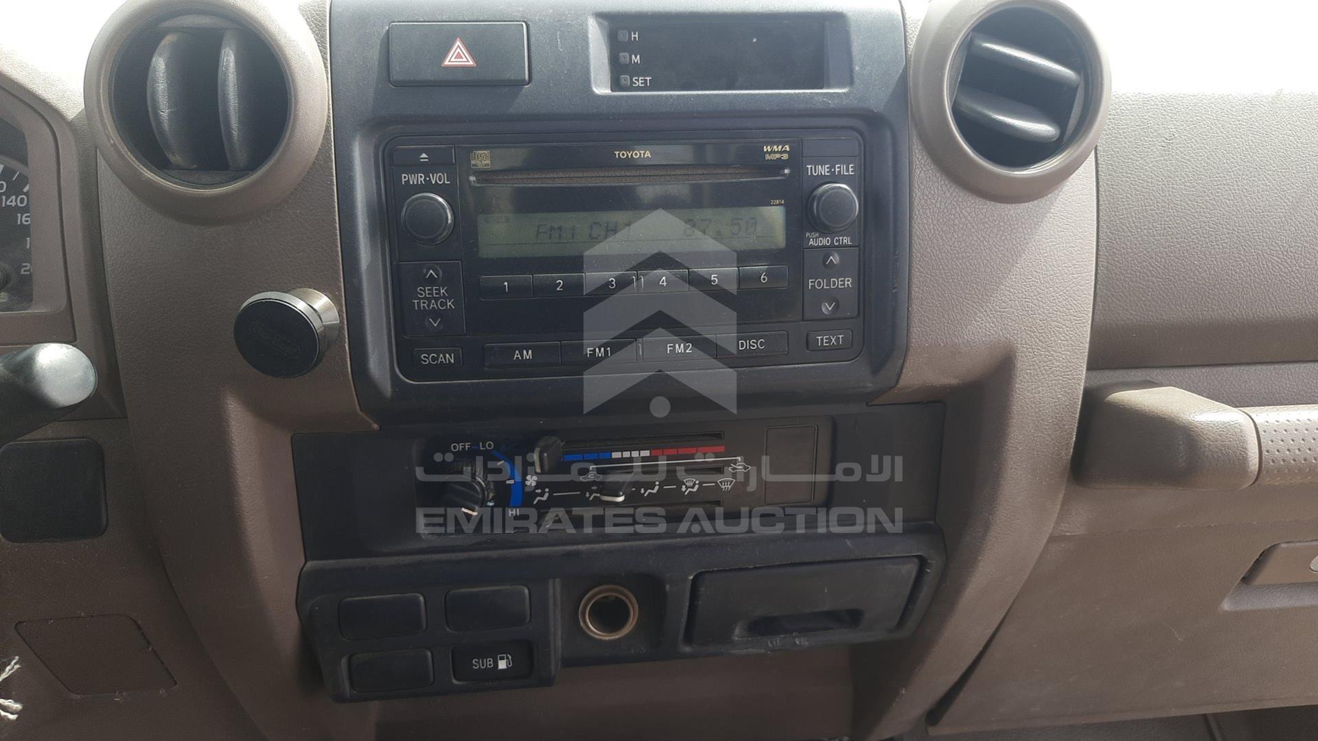 2014 TOYOTA LAND CRUISER VIN: JTFLU71J5E4319550
