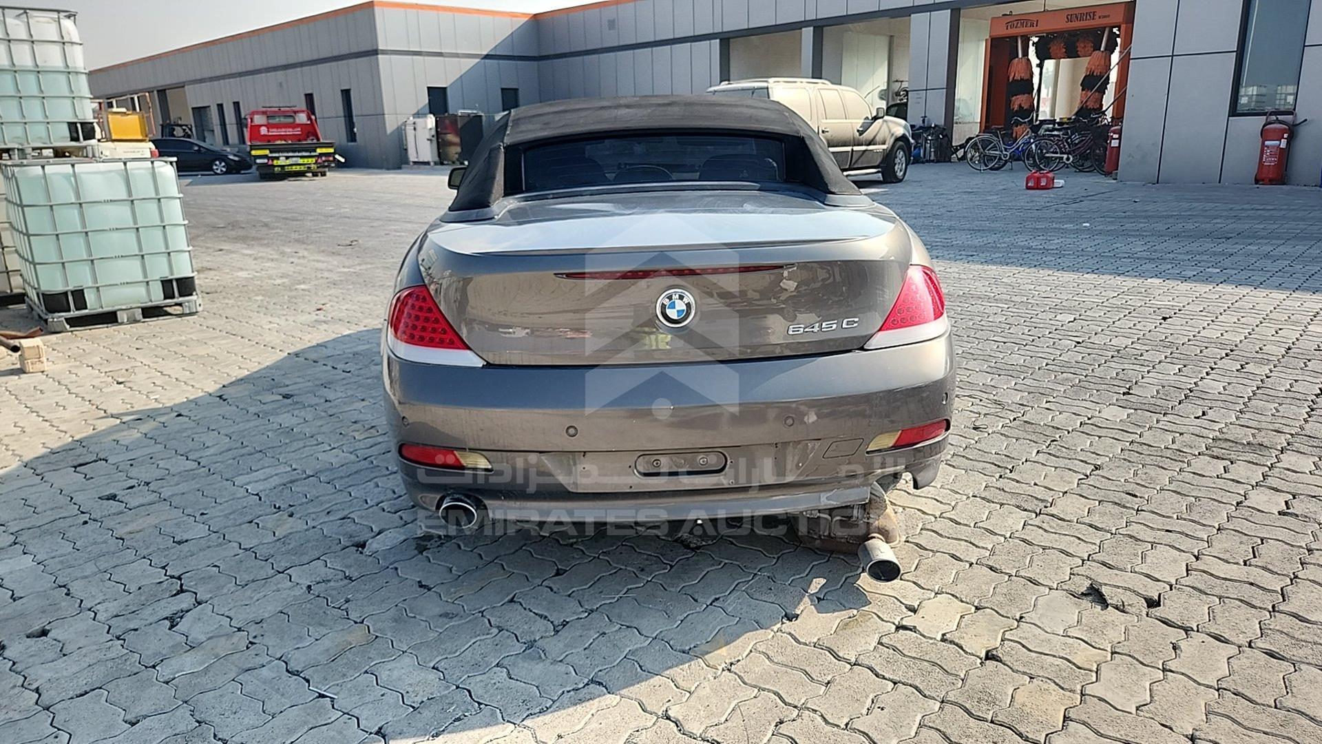 2005 BMW 645 VIN: WBAEK71035B302401