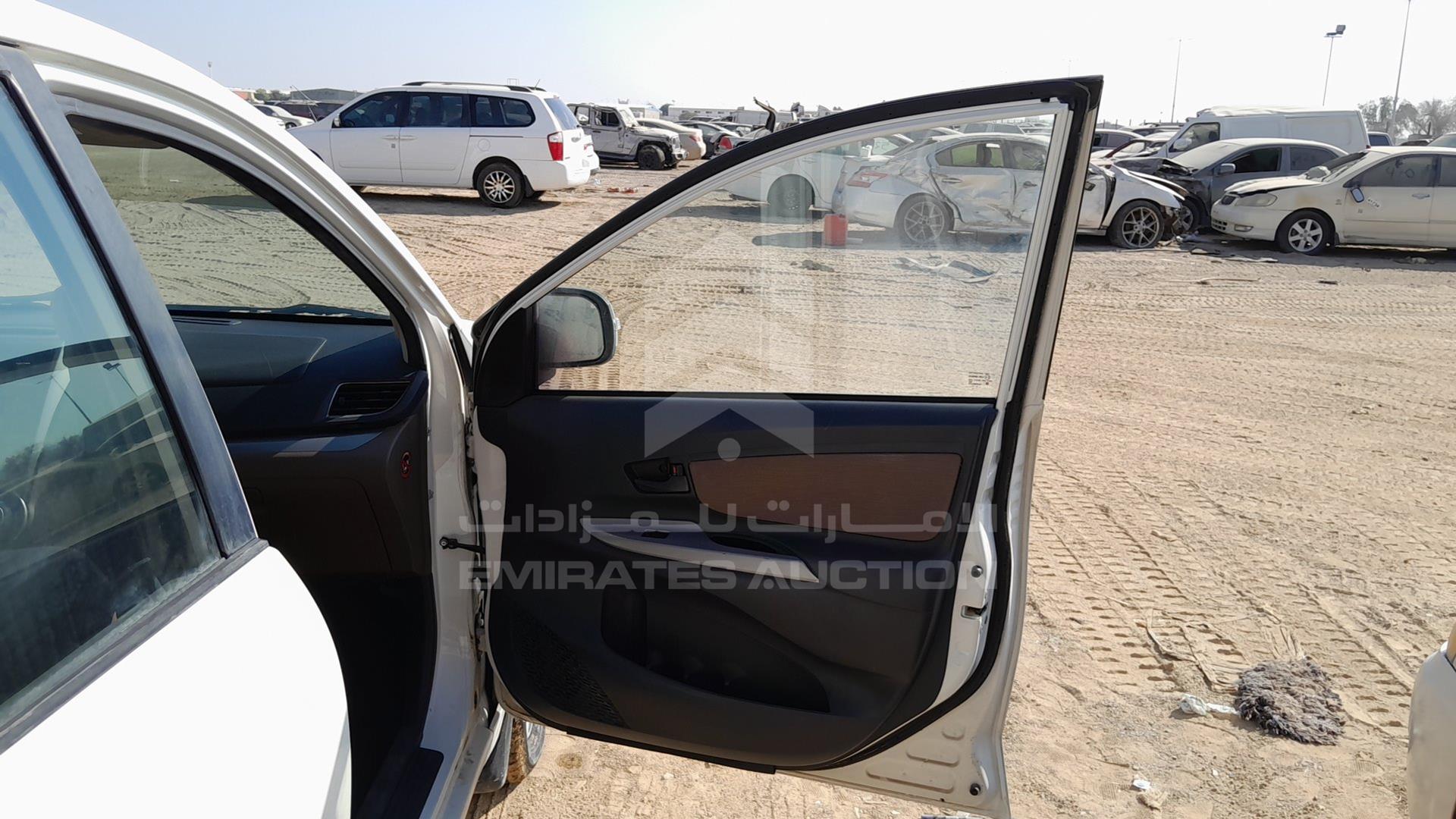 2016 TOYOTA AVANZA VIN: MHKMF53F0GK008407