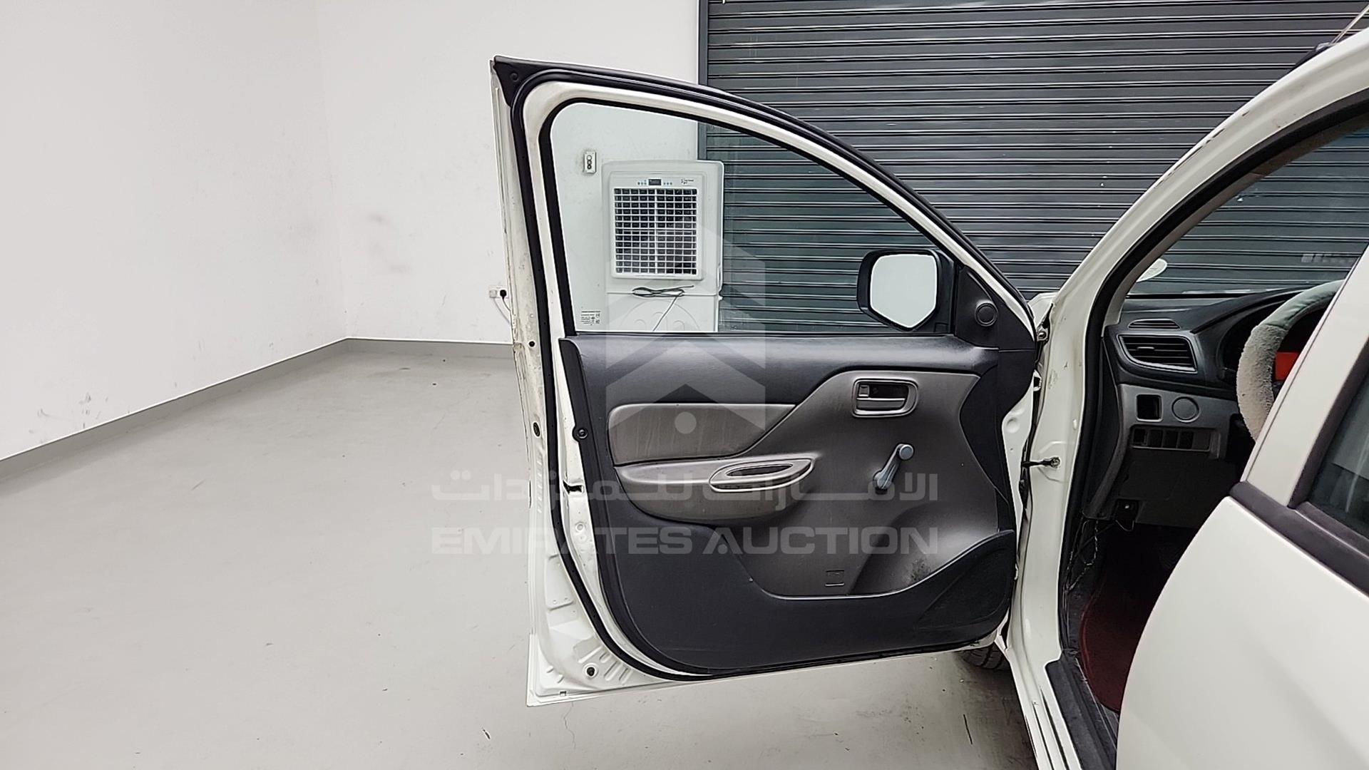2016 MITSUBISHI L 200 VIN: MMBJNKJ40GH007928