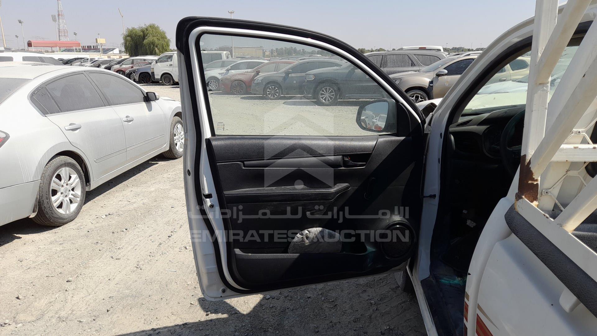 2020 TOYOTA HILUX VIN: MR0CX9CB9L3960531