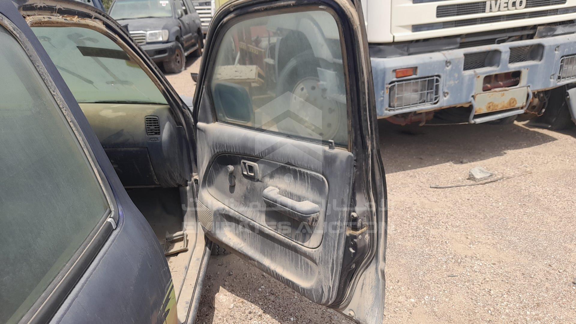 2004 TOYOTA HILUX VIN: JTFEE426040015871