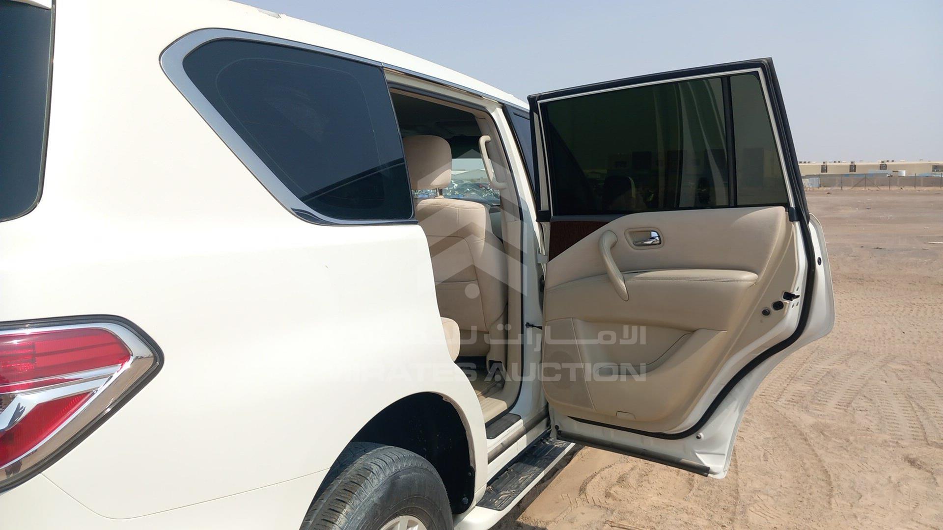 2015 NISSAN PATROL VIN: JN8AY2NY4F9120898