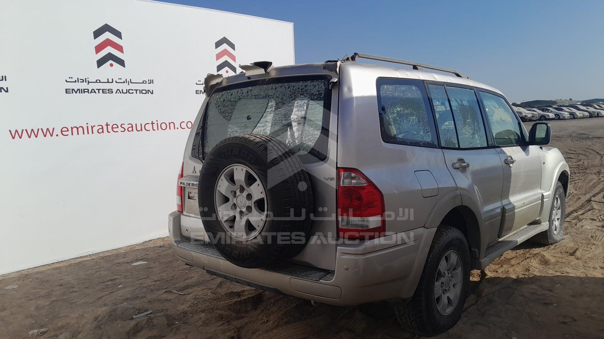 2007 MITSUBISHI PAJERO VIN: JMYLRV73W7J704401