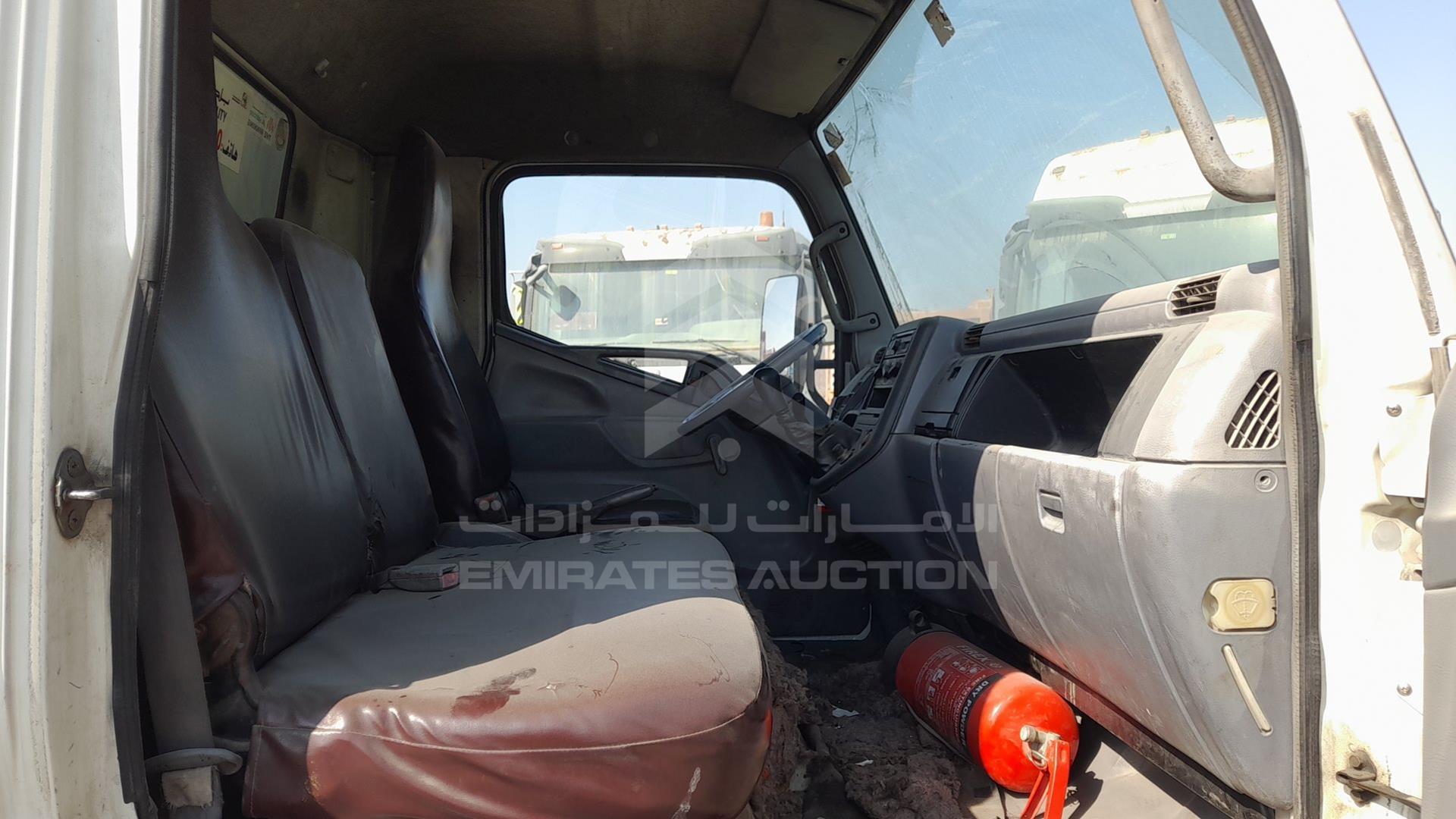 2005 MITSUBISHI CANTER VIN: JL7BFE1J35K011696