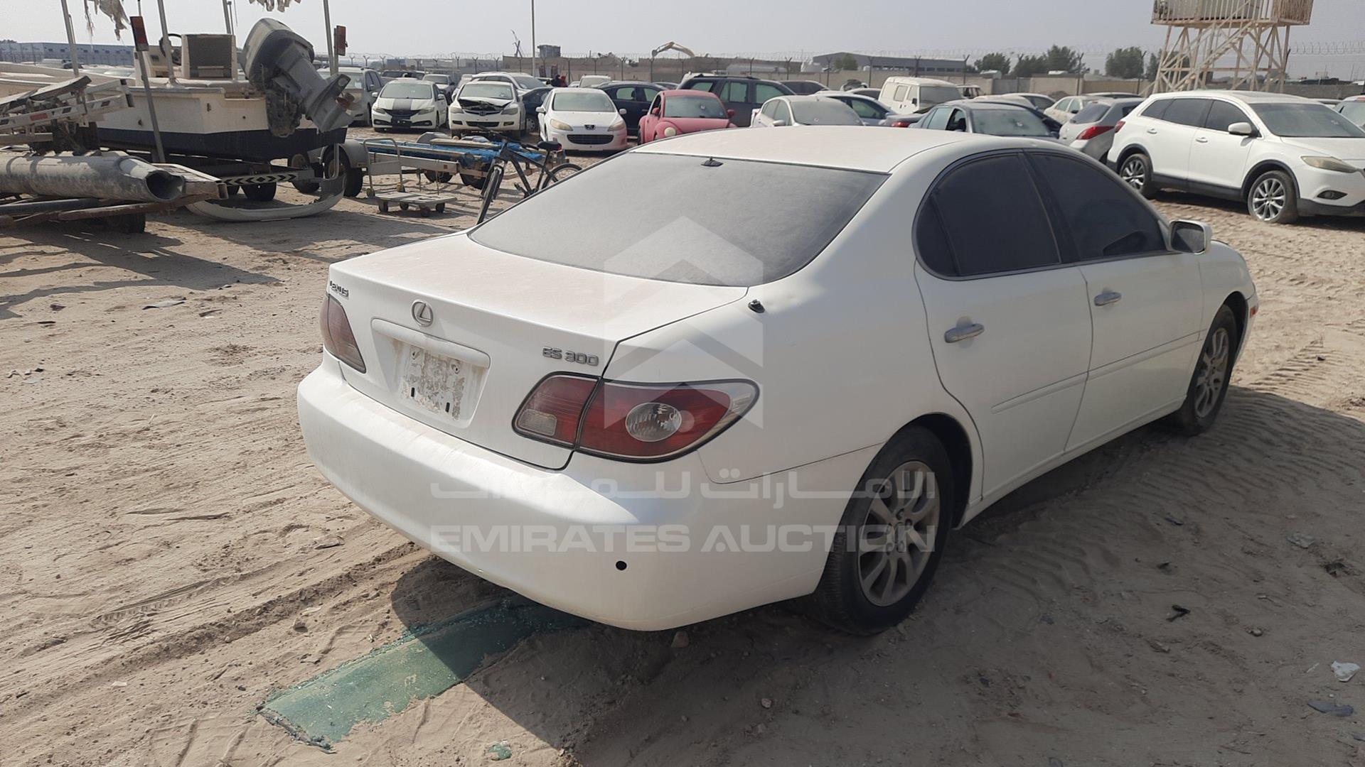 2002 LEXUS ES 300 VIN: JTHBF30G820049888