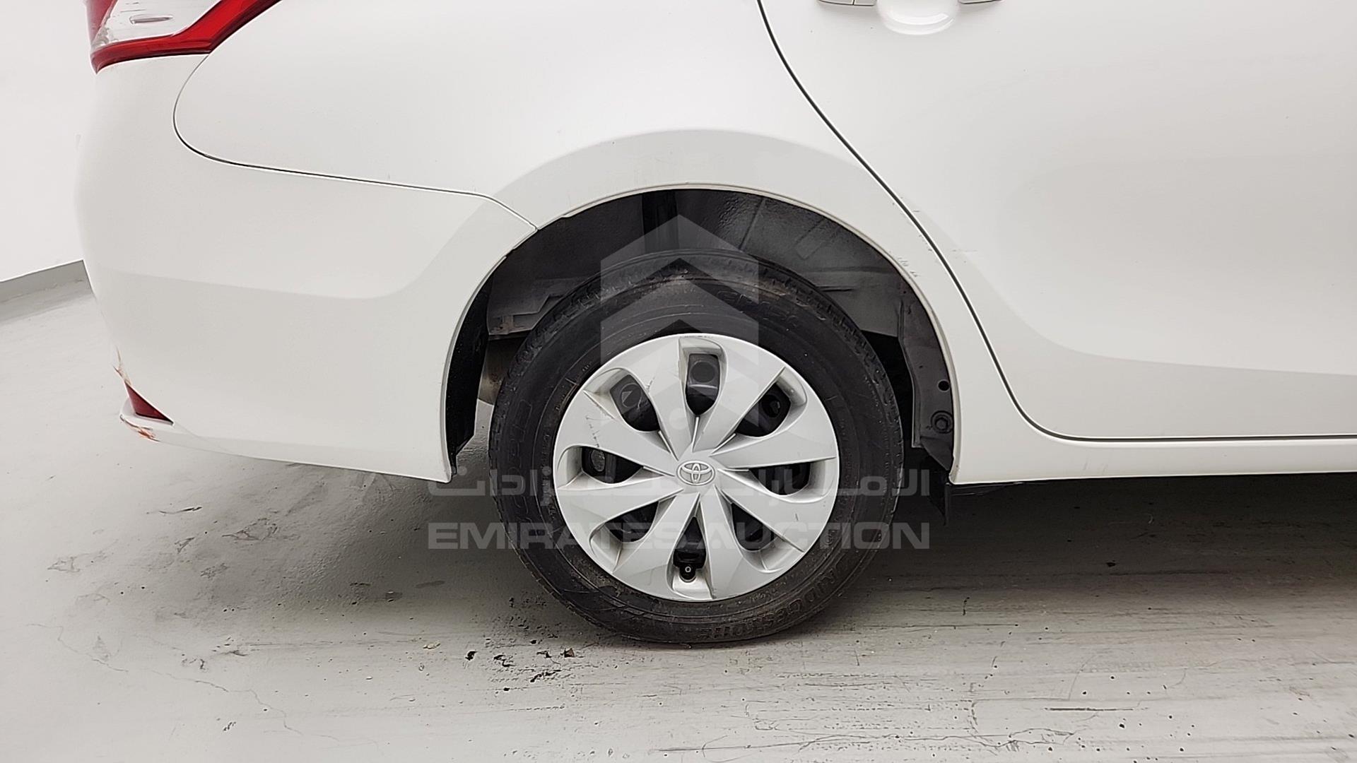 2017 TOYOTA YARIS VIN: MHFB29F3XH2016199