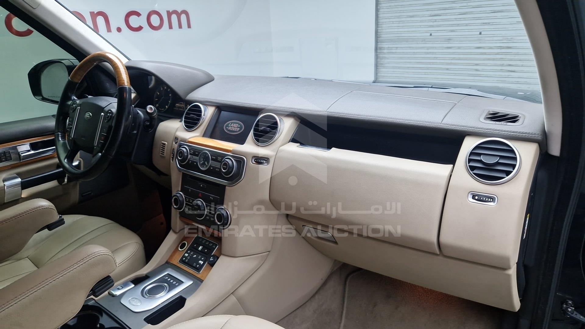 2015 LAND ROVER LR4 VIN: SALLAAAV6FA740368