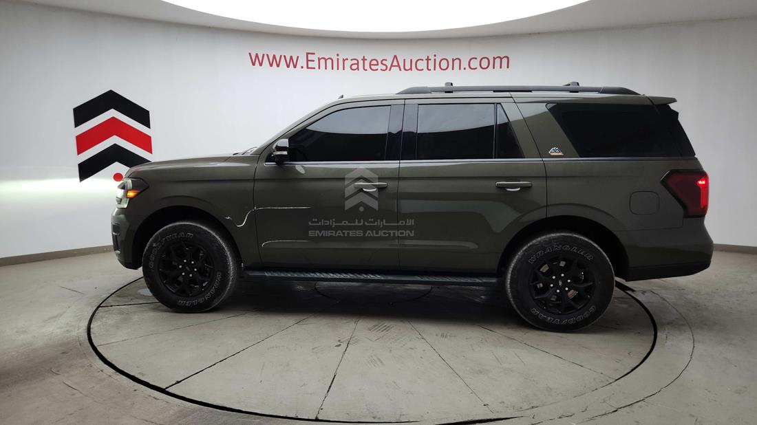 2024 Ford Expedition — Left Full View — Photo 41