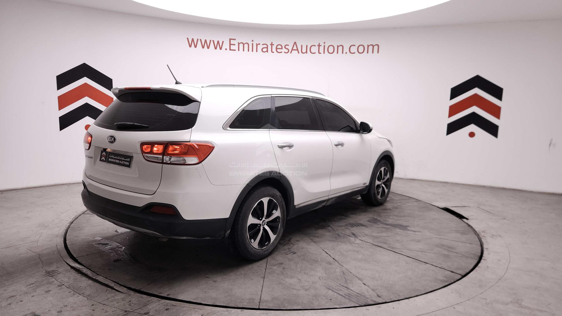 2016 KIA SORENTO VIN: KNAPH8147G5100839