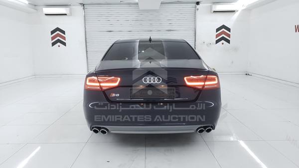 Audi S8 2014 WAUA2BFD6EN006378 Image 35