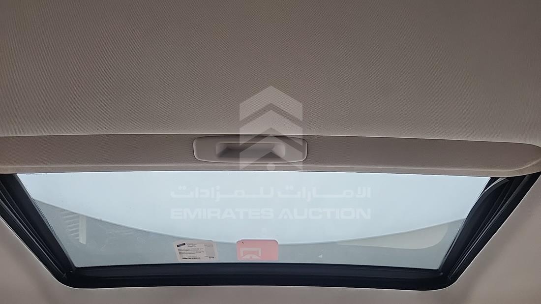 2011 Nissan Patrol — Sun Roof View — Photo 23