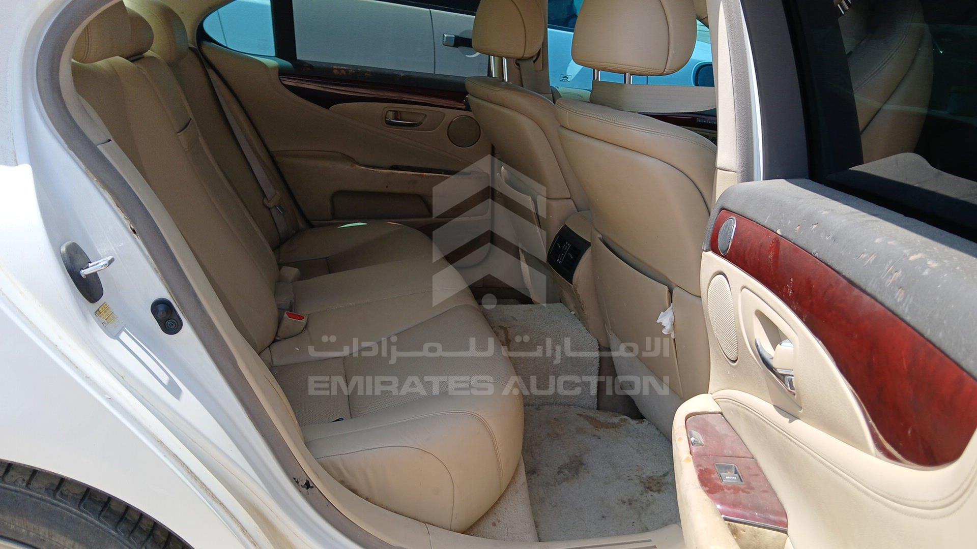 2008 LEXUS LS 460 VIN: JTHBL46F085059100