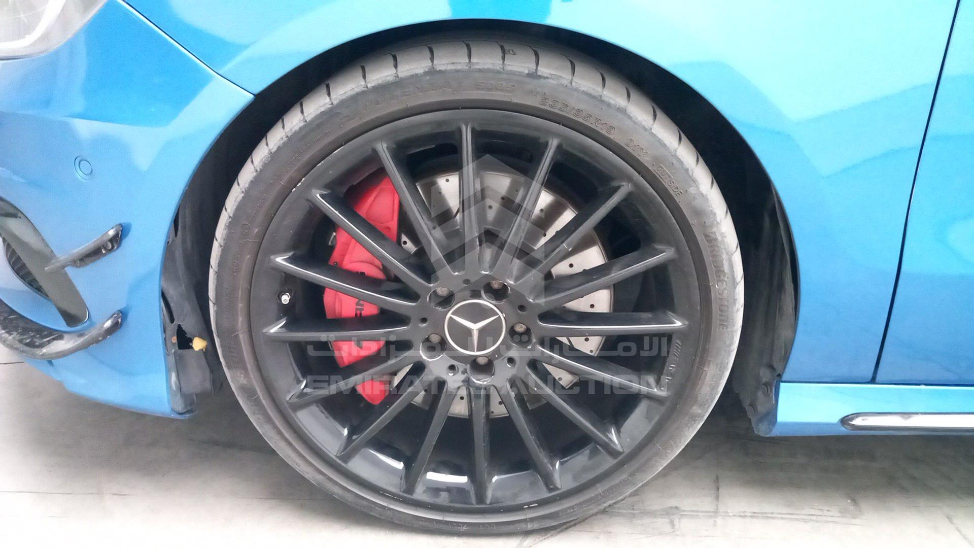 2015 MERCEDES A 45 AMG VIN: WDDBF5CB0FJ352523