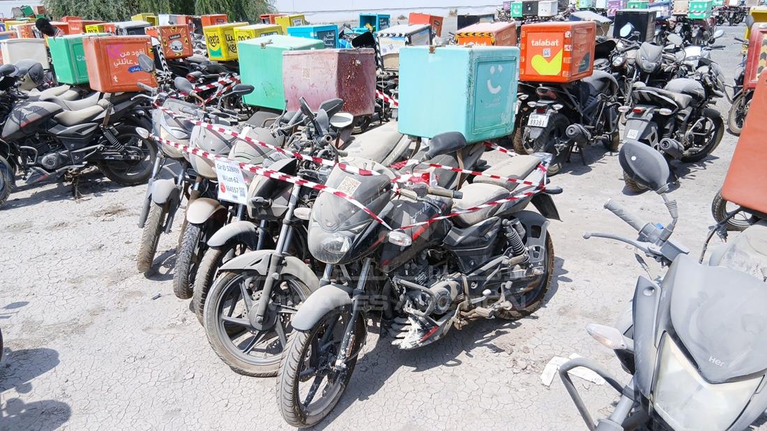 5 Motorbikes — Front Left Angle — Photo 7