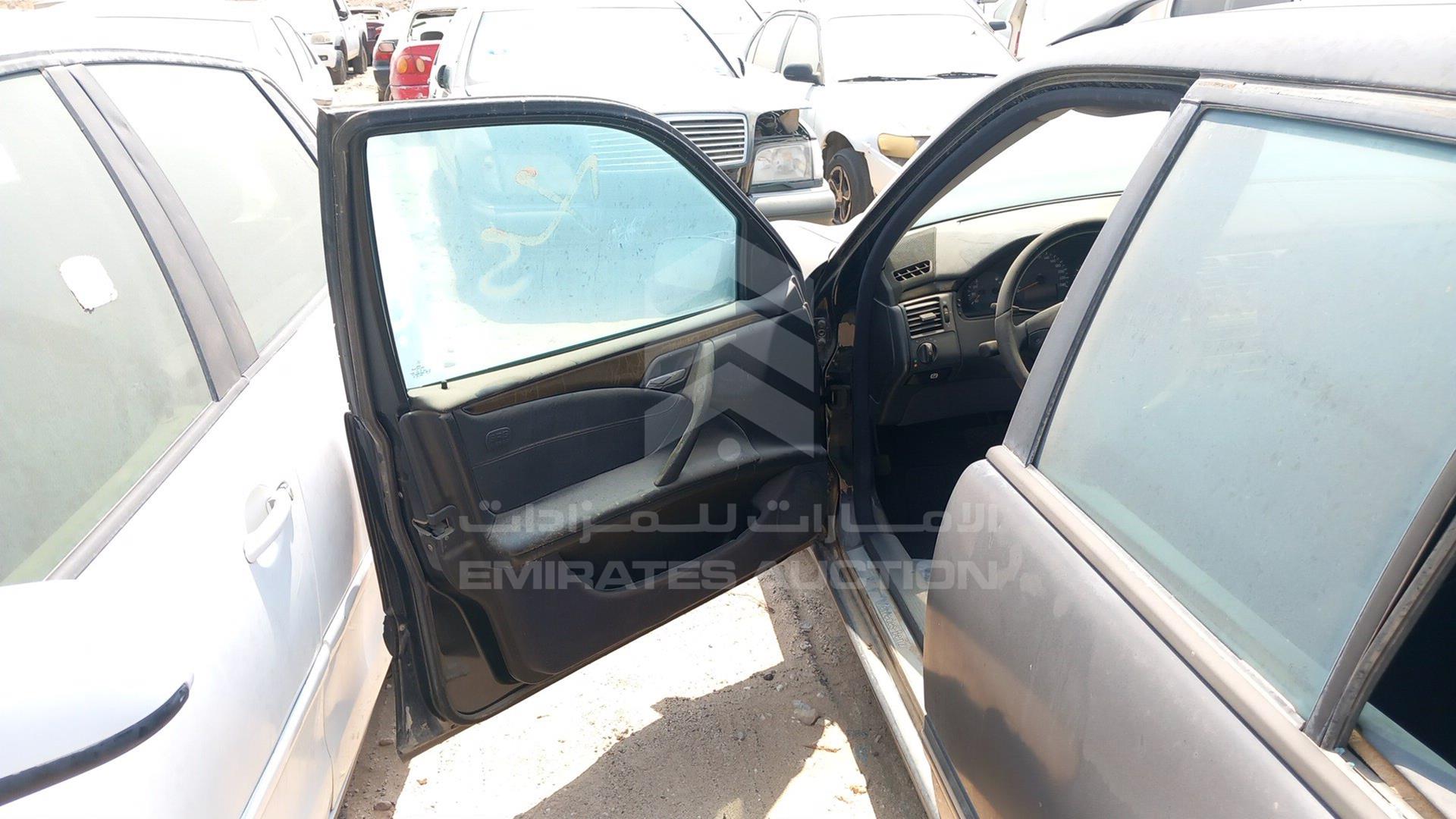 0 MERCEDES --- VIN: WDB2102611A994360