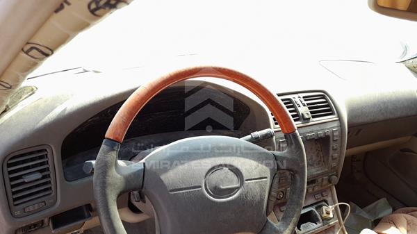 Lexus LS400 1998 JT8BH28F7W0136607 Image 15