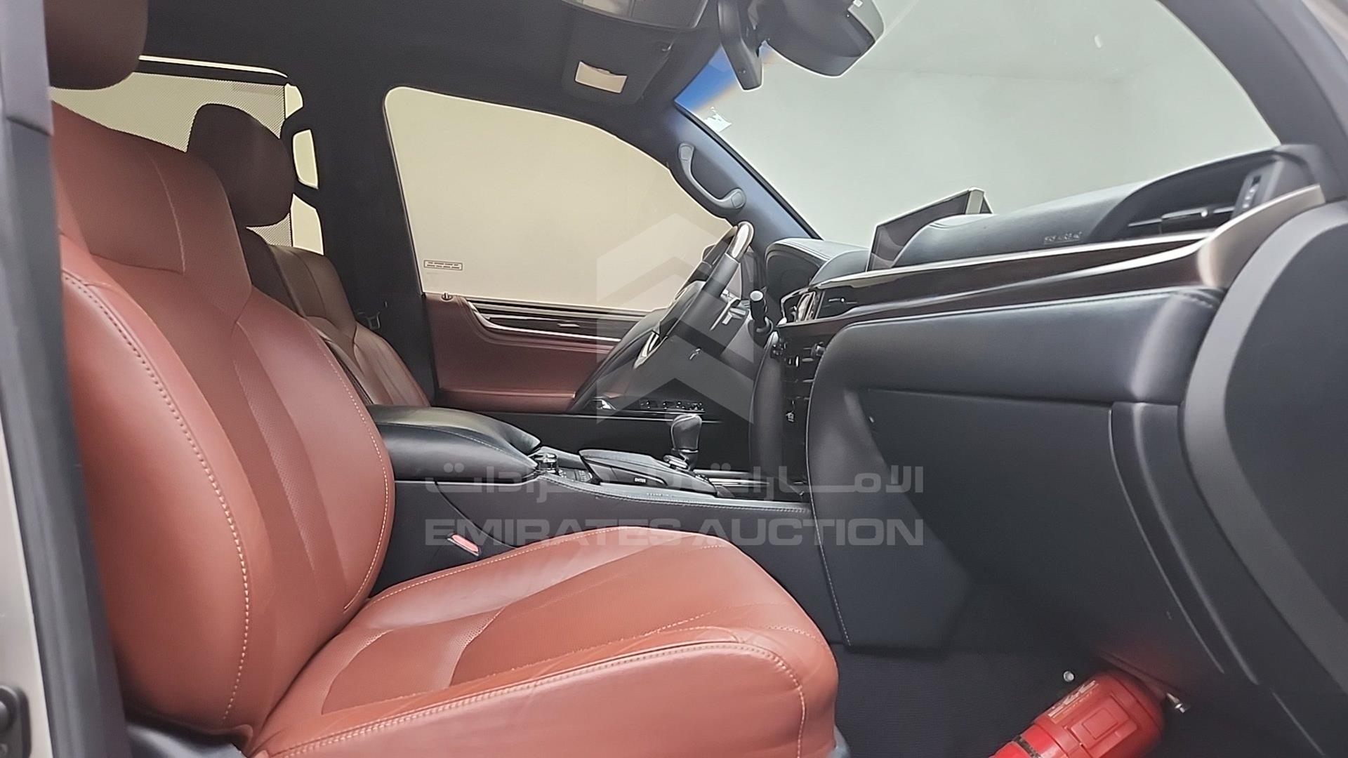 2017 LEXUS LX 570 VIN: JTJHY00W7H4233309