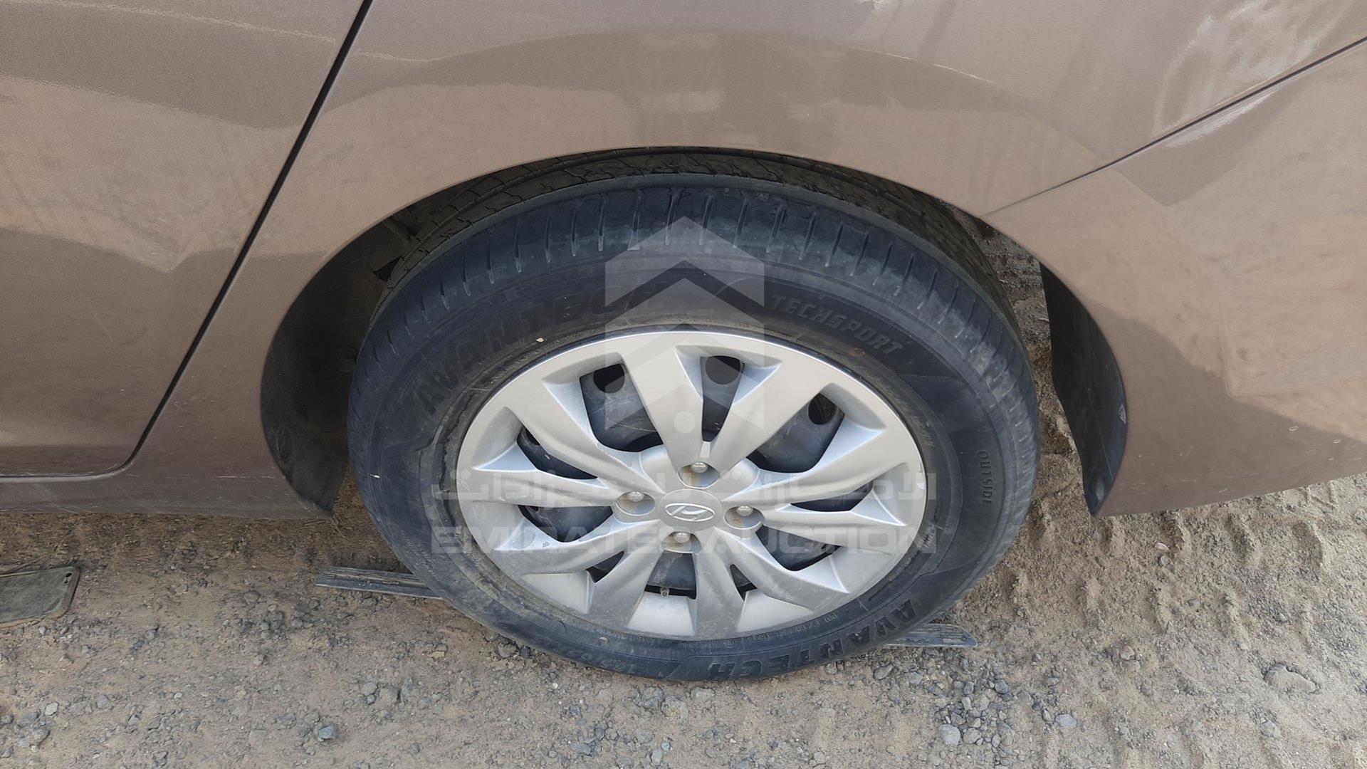 2019 HYUNDAI ACCENT VIN: MALC741C0KM095709