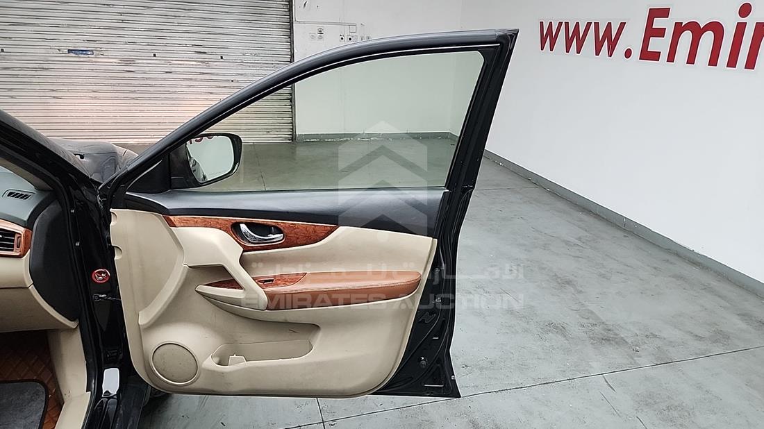2016 Nissan X-Trail — Front Right Door — Photo 25