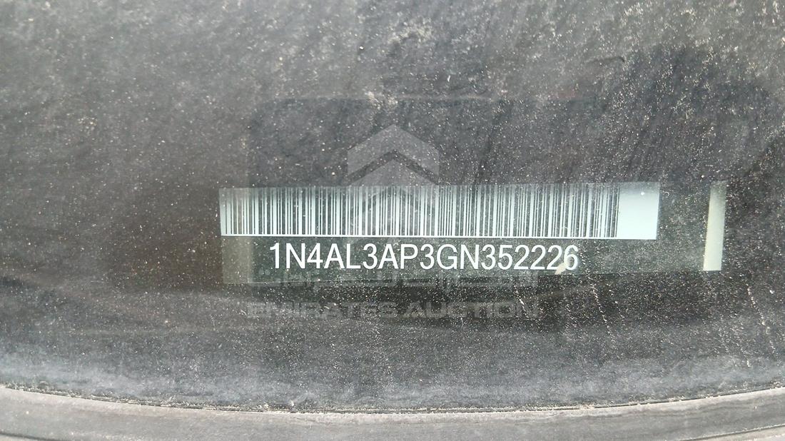 2016 Nissan Altima — VIN on Frame — Photo 4