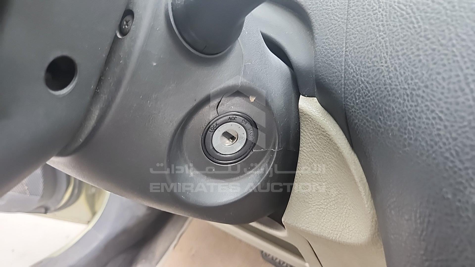 2008 TOYOTA YARIS VIN: JTDBW923681100533