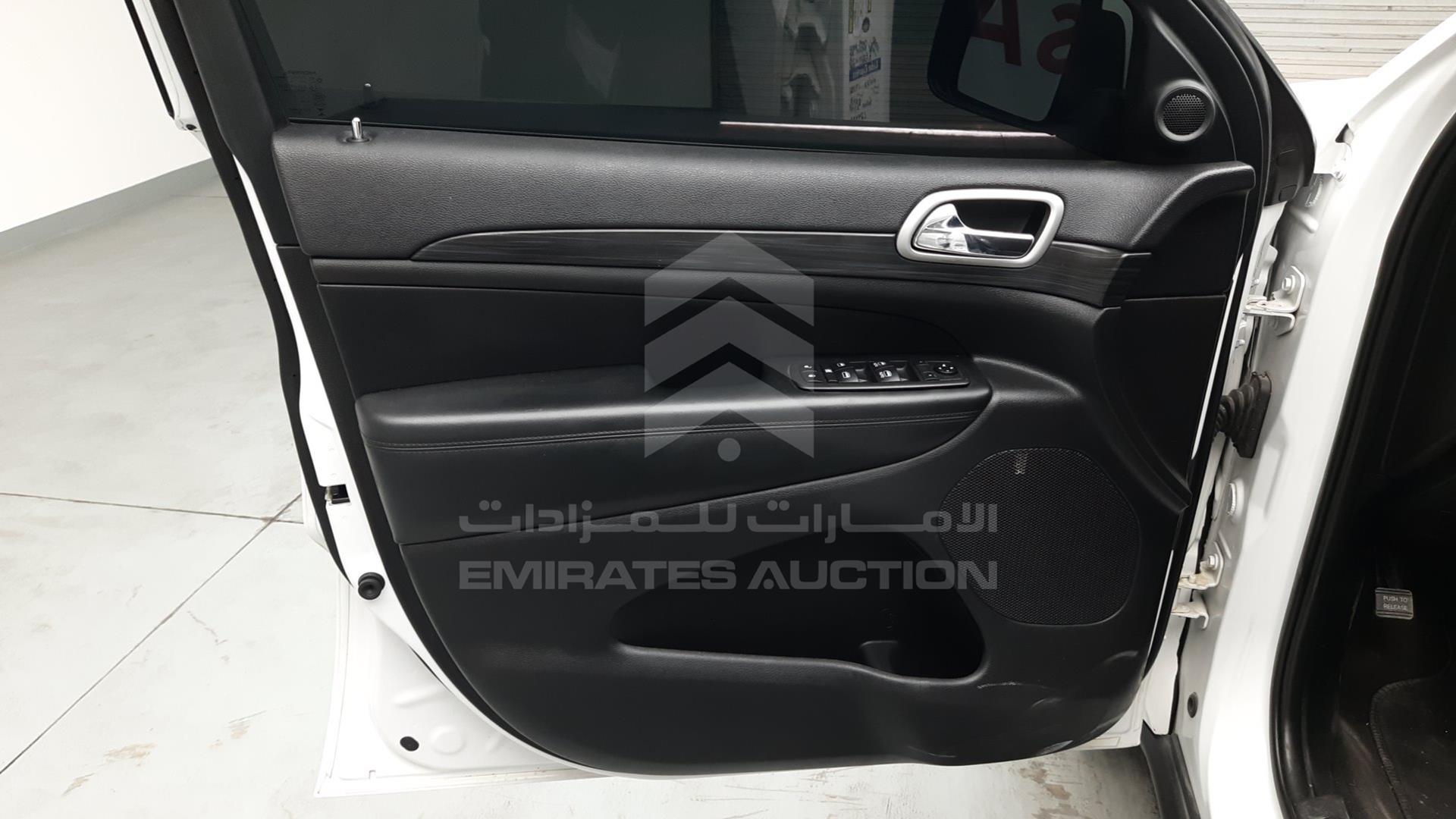 2019 JEEP GRAND CHEROKEE VIN: 1C4RJFAG5KC526788