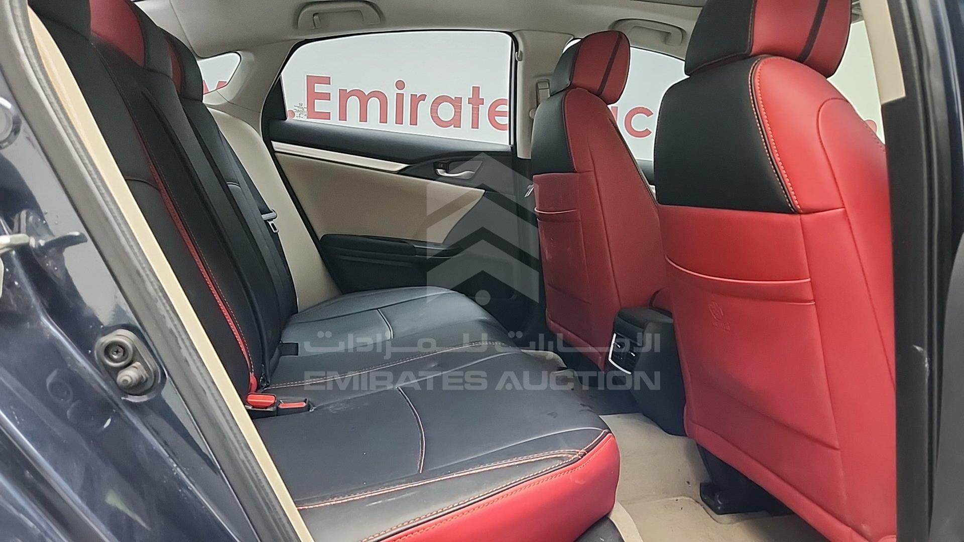 2018 HONDA CIVIC VIN: 19XFC2678JE450196