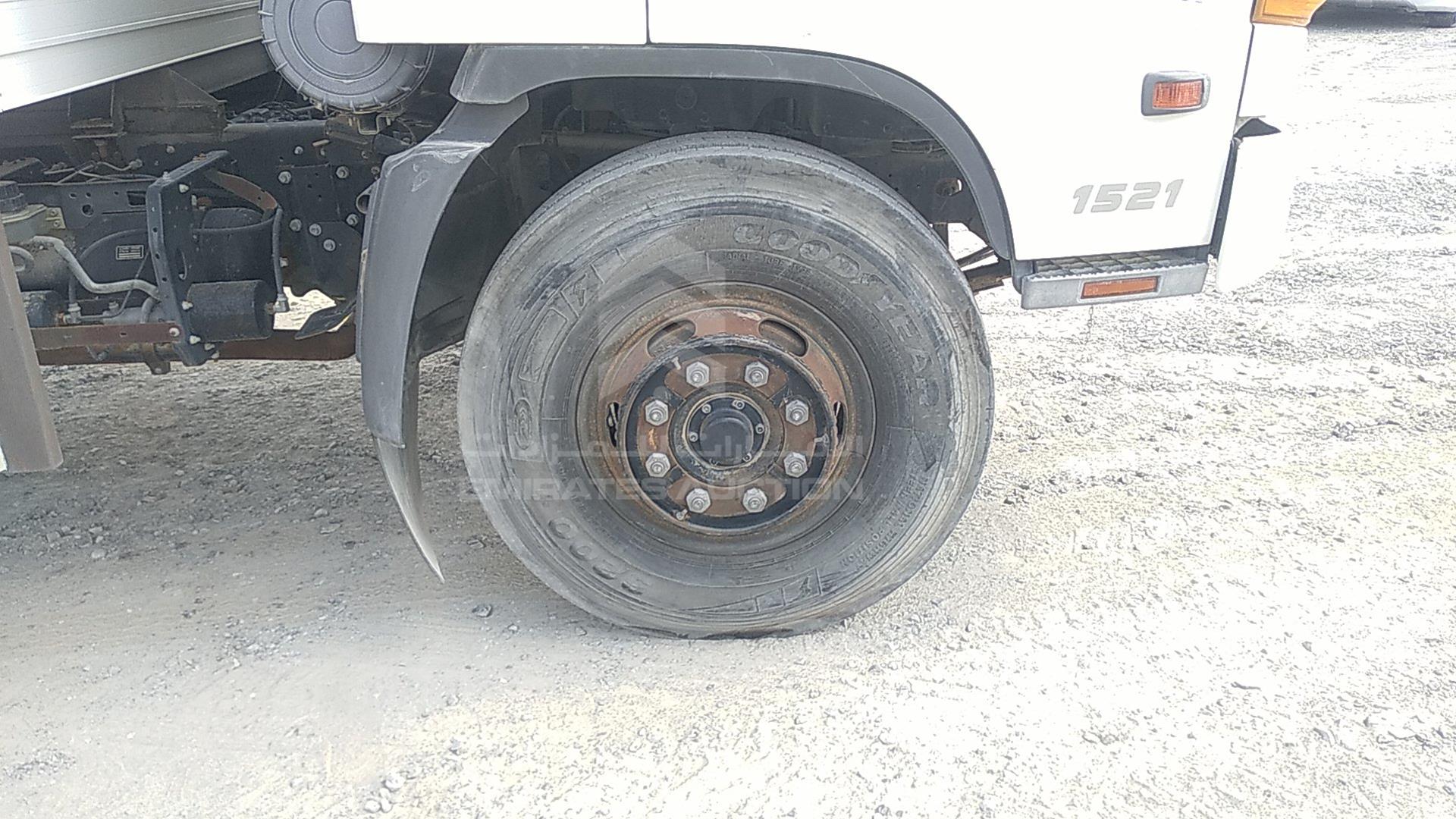 2011 HINO 500 VIN: JHDFG1JP6B1S18432