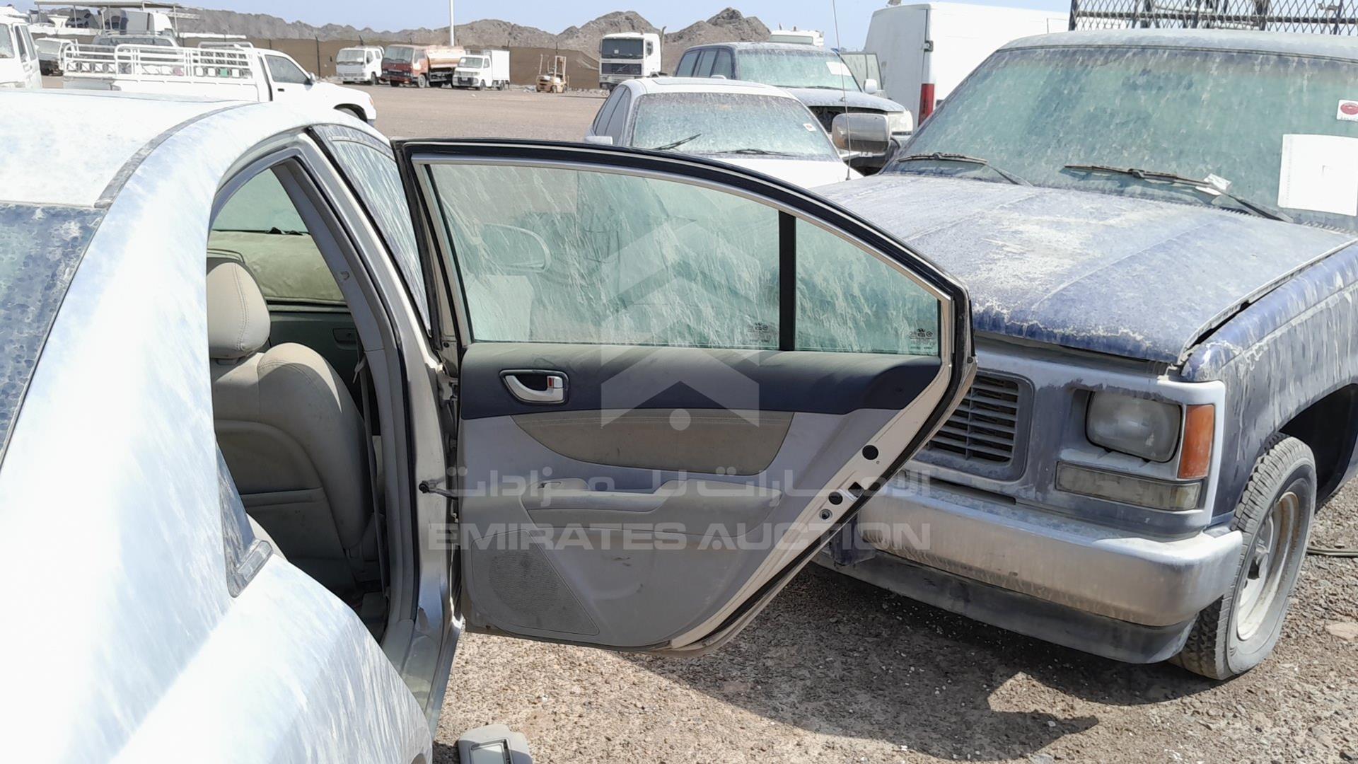 2007 HYUNDAI SONATA VIN: KMHEU41F87A327623