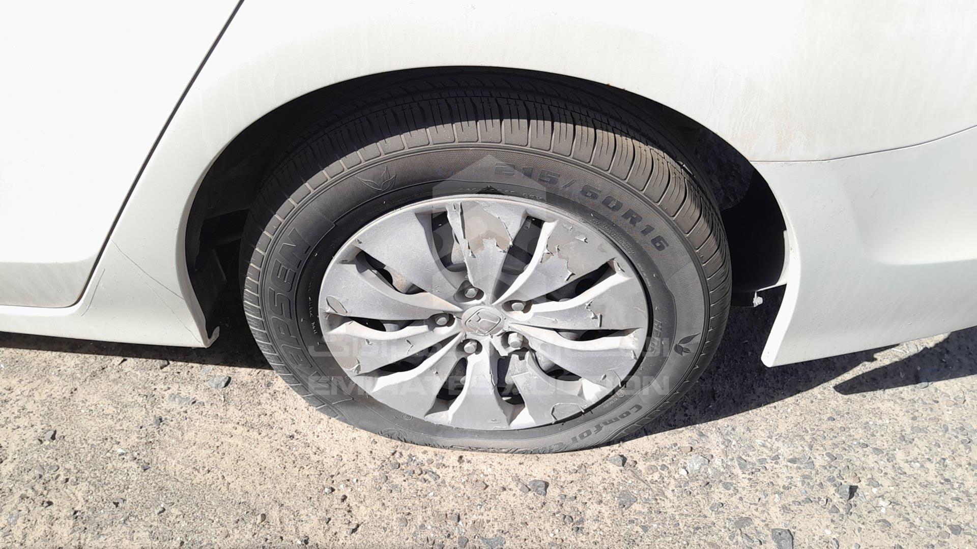 2010 HONDA ACCORD VIN: JHMCP2632AC404695