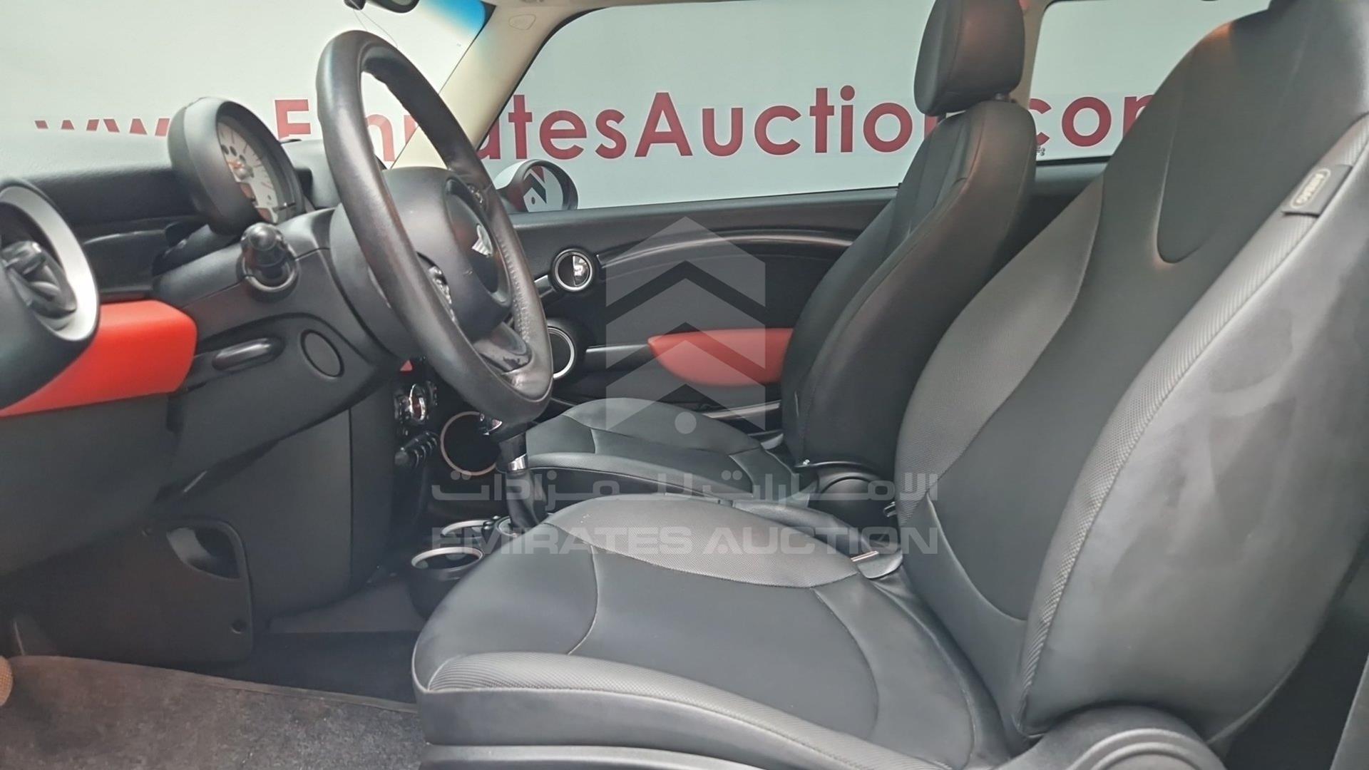 2013 MINI COOPER VIN: WMWSU3C5XDT544089