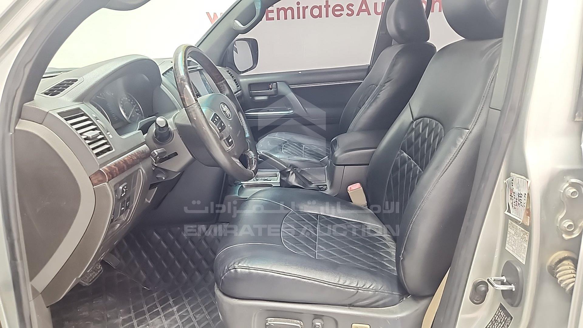 2011 TOYOTA LAND CRUISER VIN: JTMHT09J2B5089386