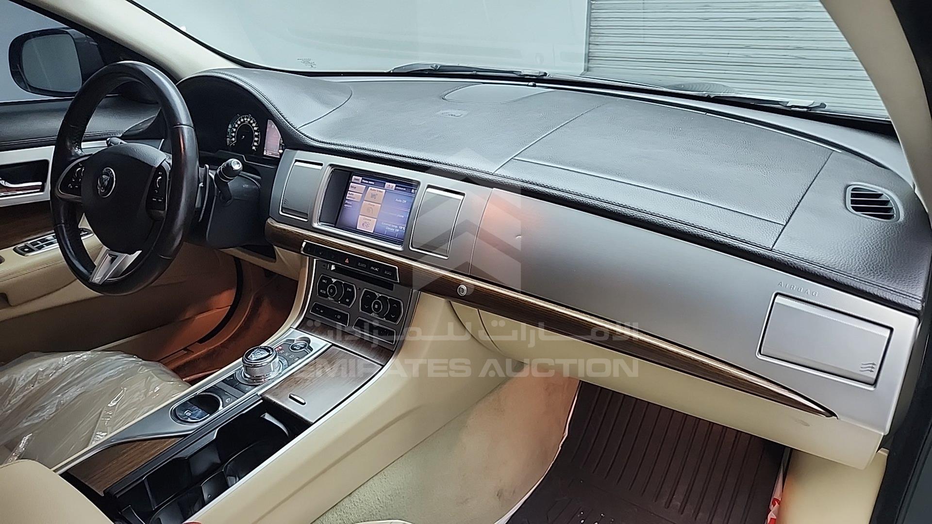 2014 JAGUAR XF VIN: SAJAA05N9EPU12651