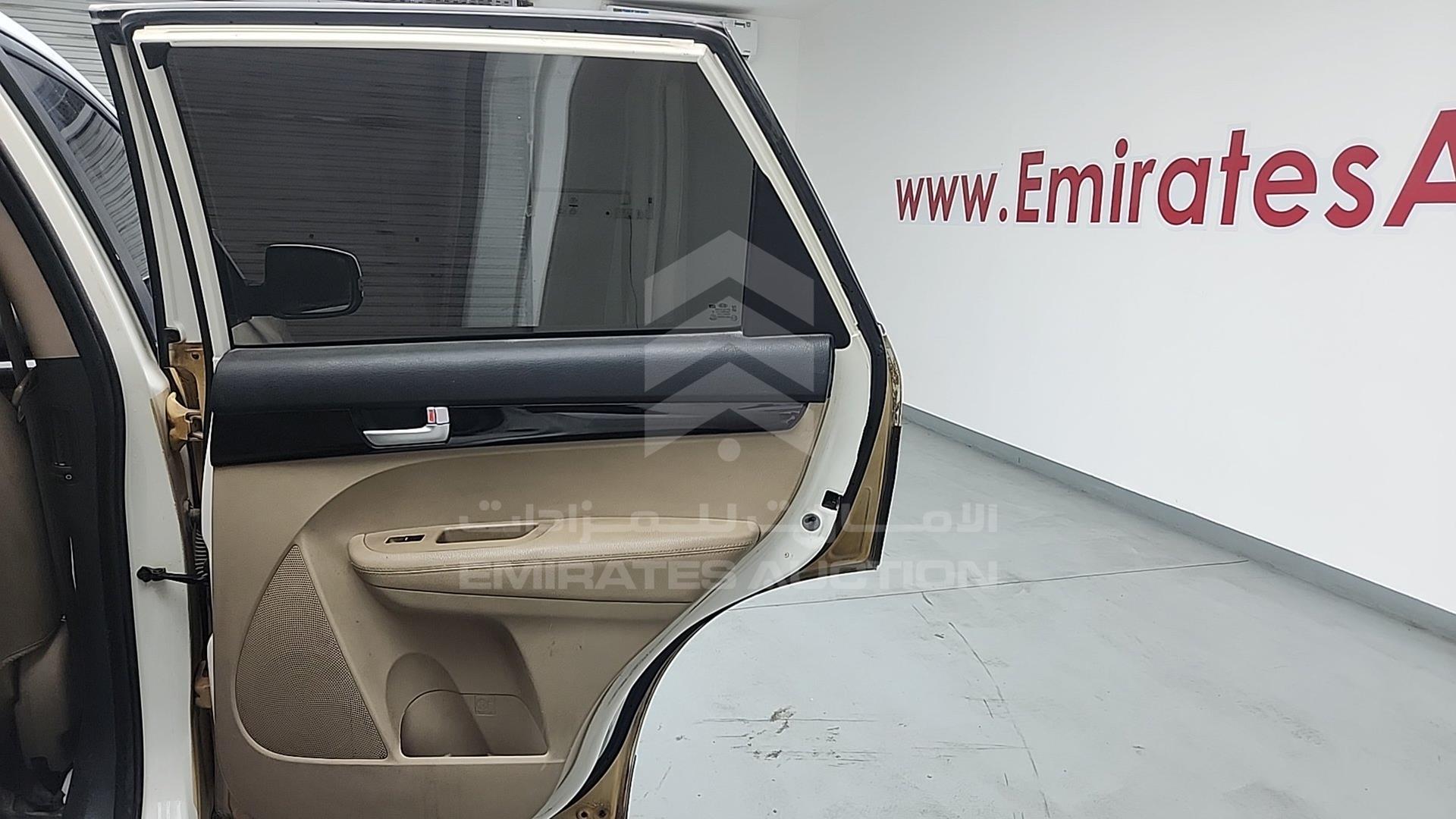 2015 KIA SORENTO VIN: KNAKU8117F5571416