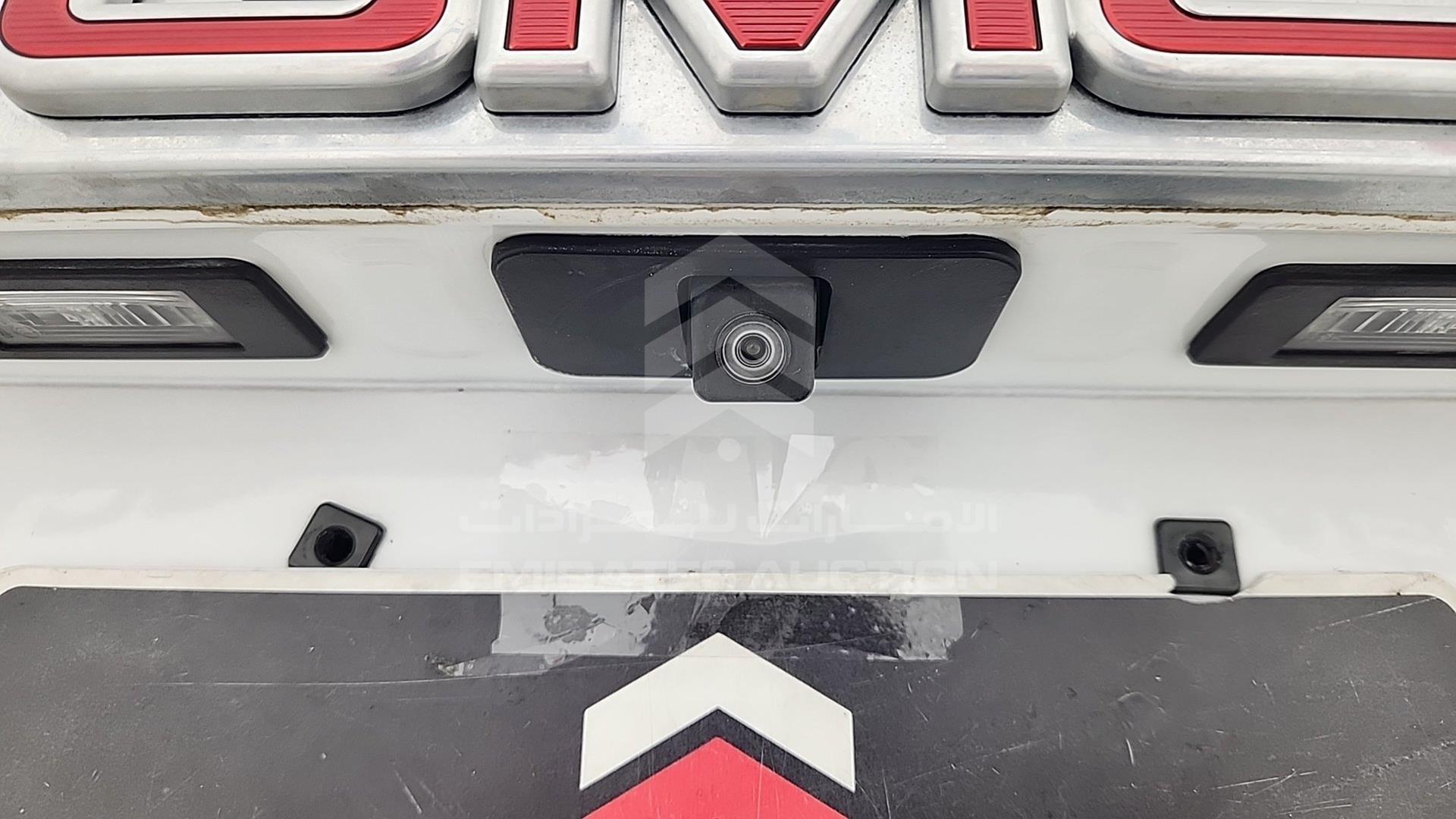 2020 GMC YUKON DENALI VIN: 1GKS27KJ9LR202180