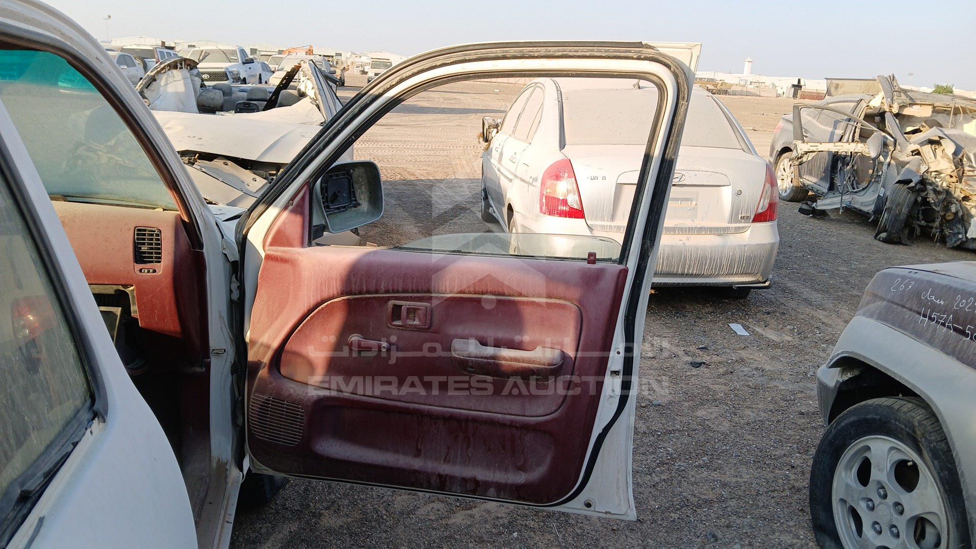 2000 TOYOTA HILUX VIN: JTFEG426010022941