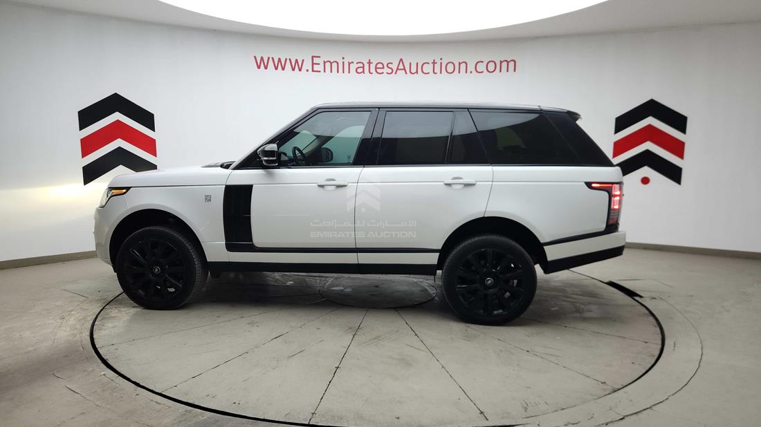 2016 Range Rover Vogue — Left Full View — Photo 39