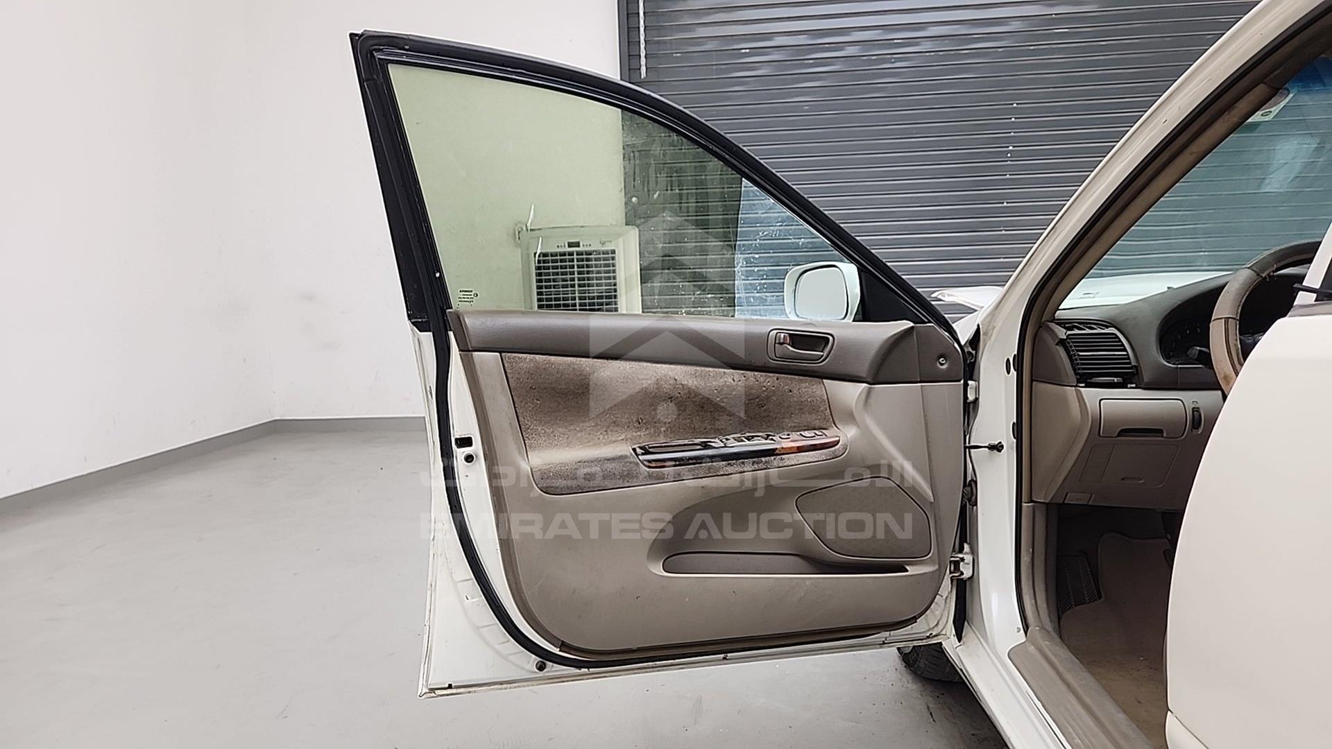2004 TOYOTA CAMRY VIN: JTDBE32K940256749