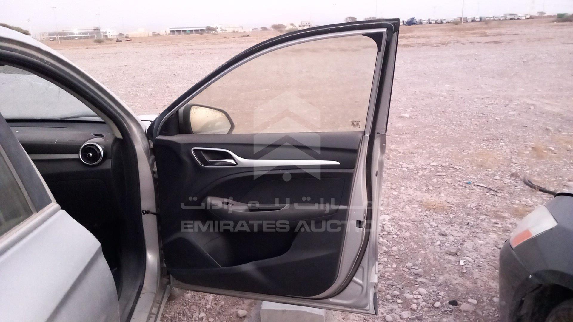2020 MG ZS VIN: LSJW74U39LZ013894
