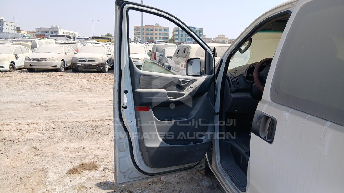 2012 Hyundai H1 — Front Left Door — Photo 10