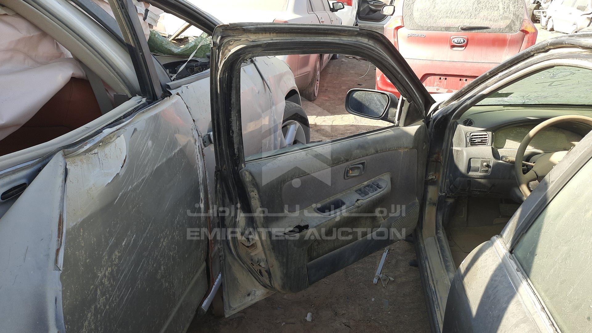 0 NISSAN SUNNY VIN: JN1BDAB14Z0327820