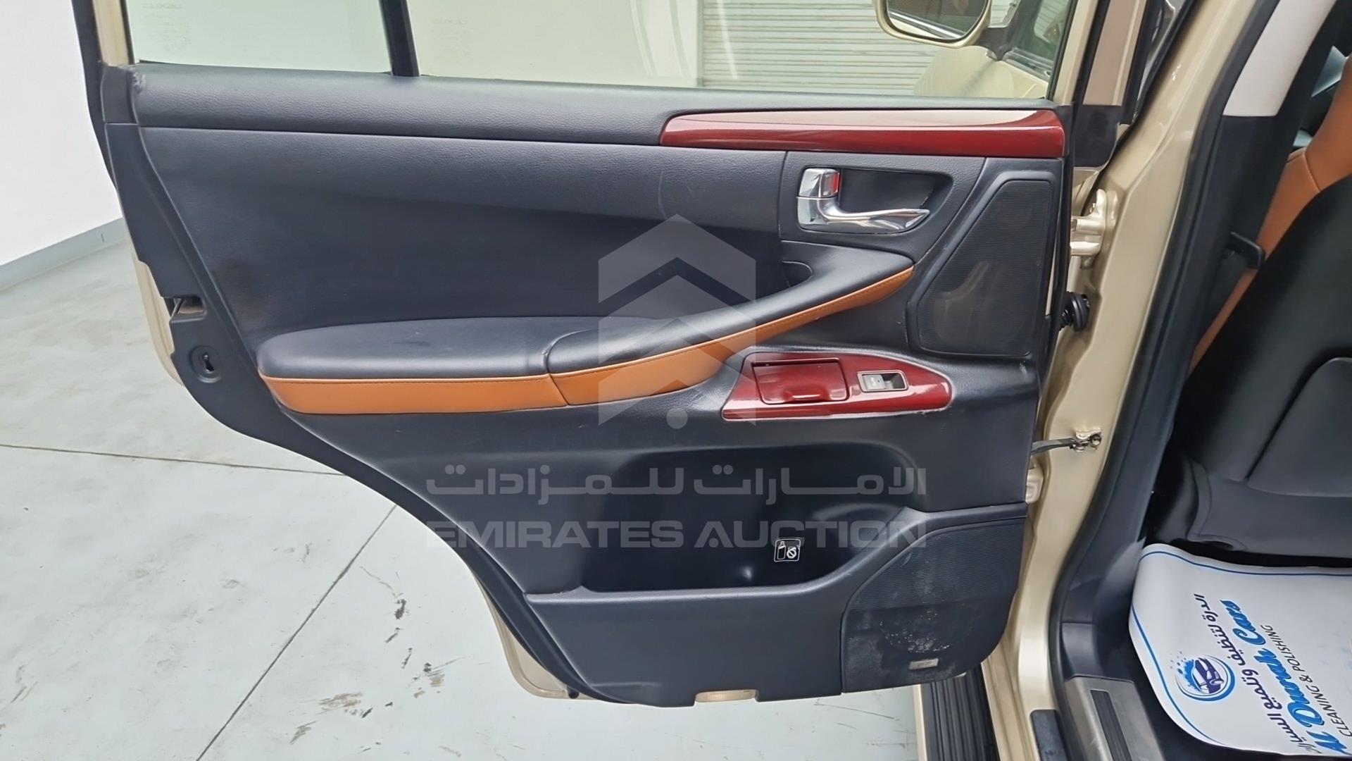 2014 LEXUS LX 570 VIN: JTJHY00W2E4145215