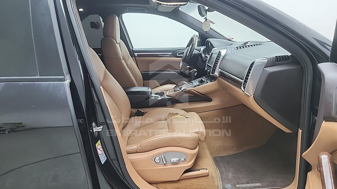 2013 Porsche Cayenne — Front Right Passenger Seat View — Photo 26