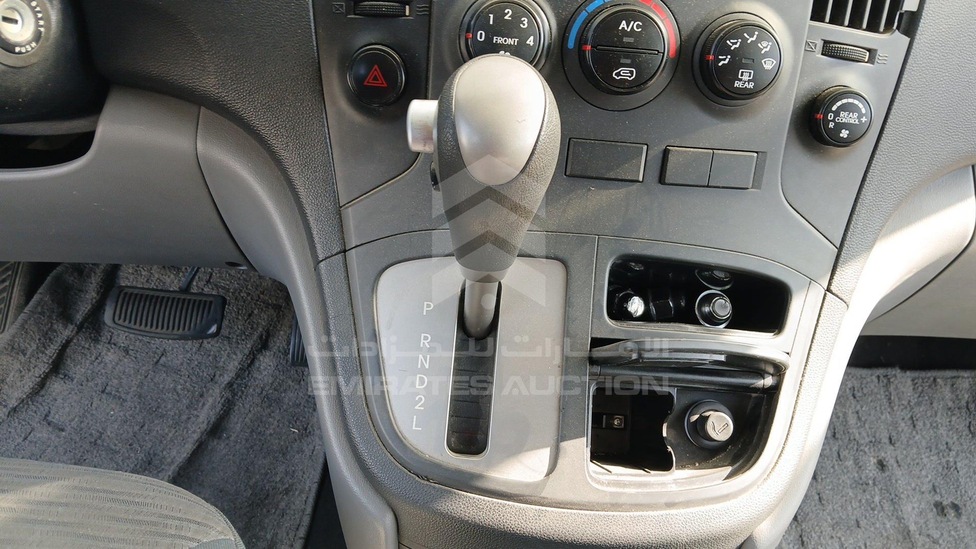 2014 HYUNDAI H1 VIN: KMHWG81RXEU558824